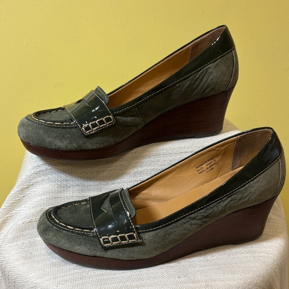 LL BEAN Green Wedge Loafers